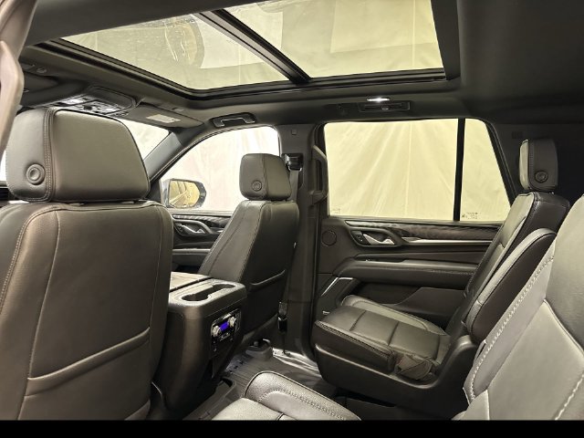 Used 2024 GMC Yukon Denali AWD/4WD image 14