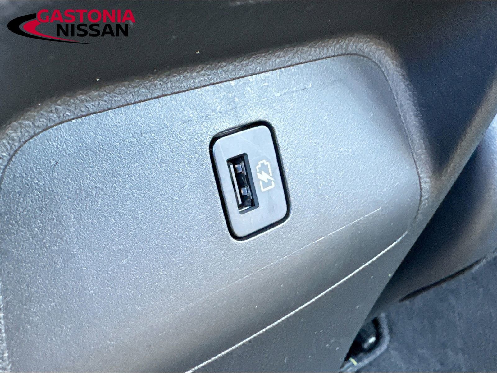 Used 2025 Nissan Sentra SV w/ All-Weather Package FWD image 33
