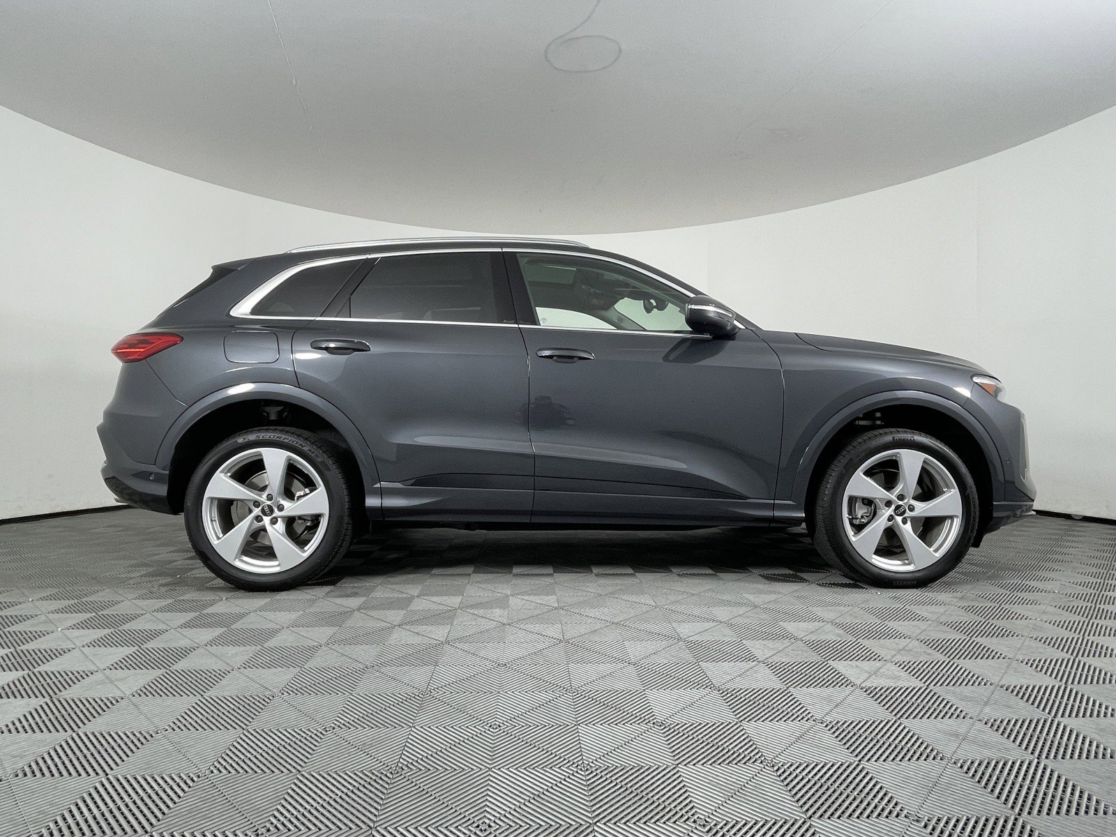 New 2025 Audi Q5 Premium Plus image 18