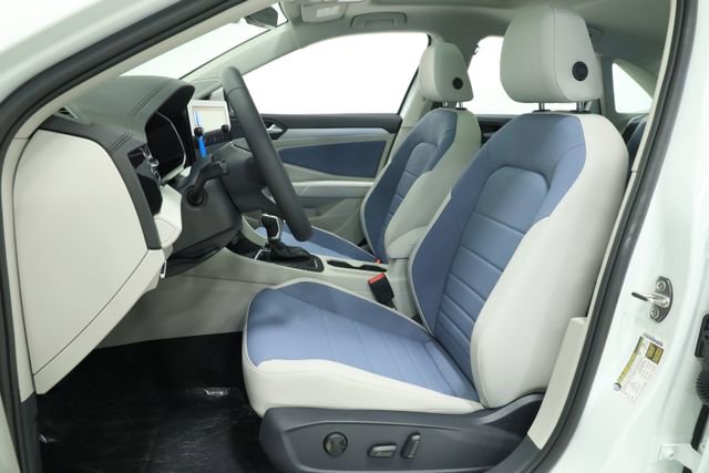 New 2026 Volkswagen Jetta SE FWD image 30