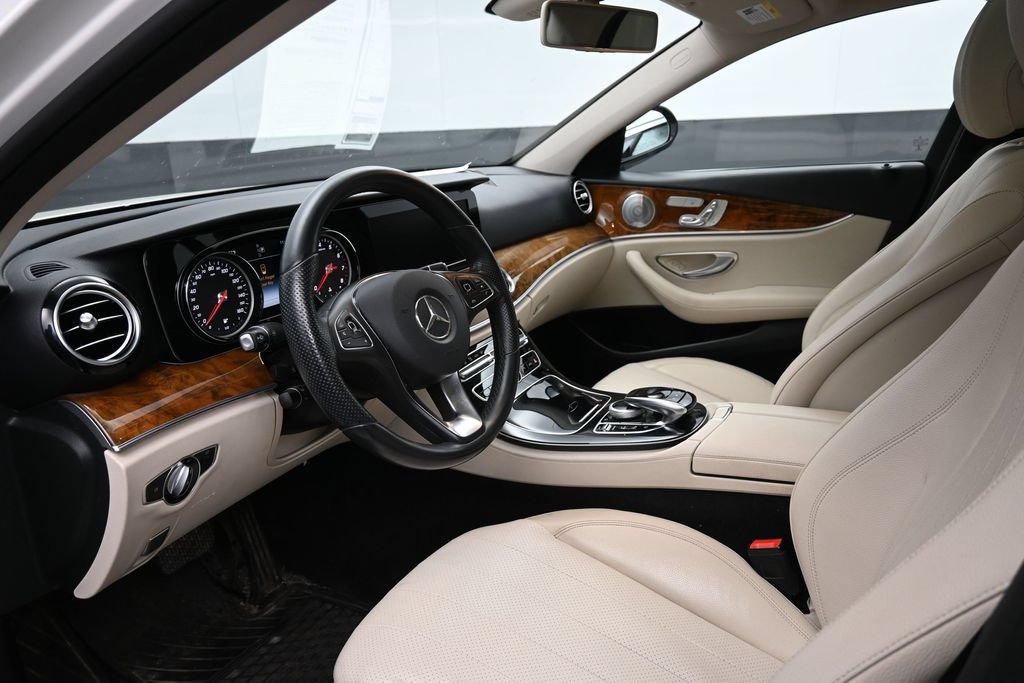 Used 2018 Mercedes-Benz E 300 4MATIC image 19