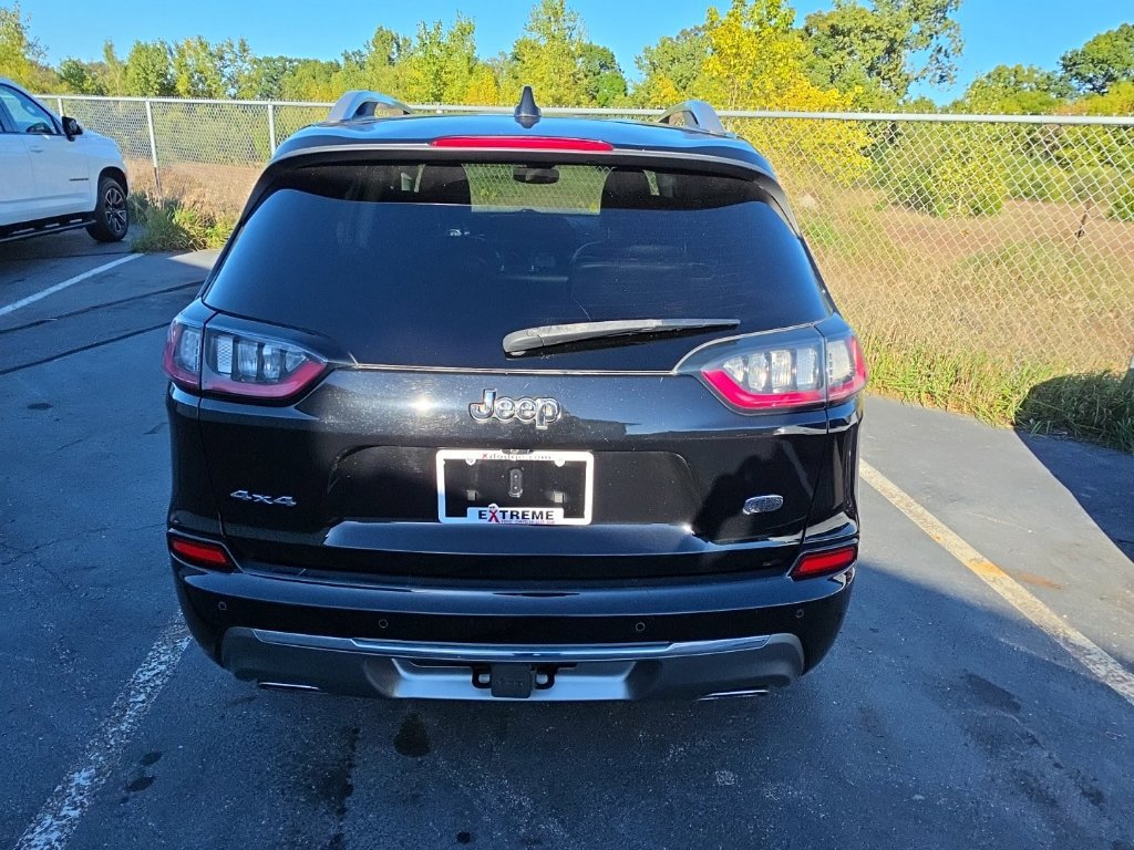 Used 2019 Jeep Cherokee Overland w/ Technology Group AWD/4WD image 7