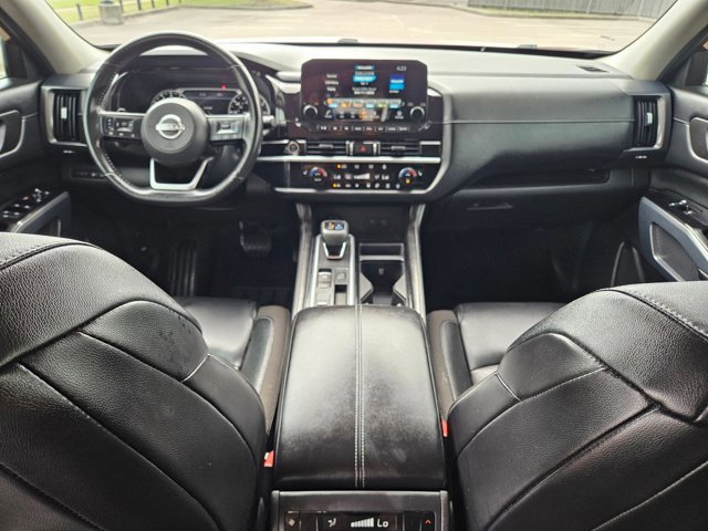 Used 2022 Nissan Pathfinder SL w/ Lighting Package (N92) FWD image 17