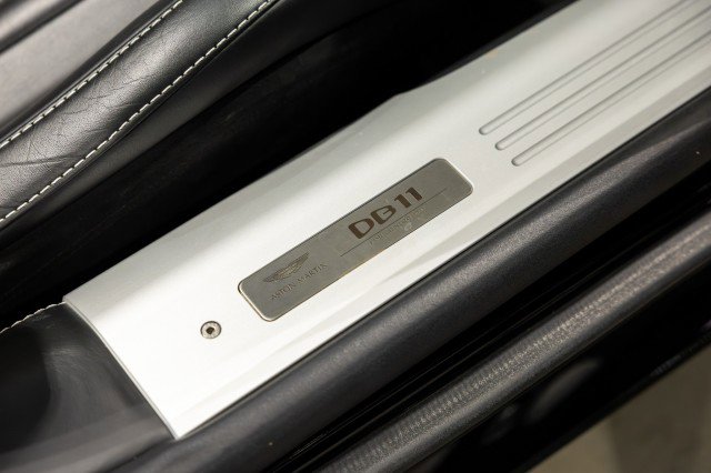 Used 2021 Aston Martin DB11 Volante image 45