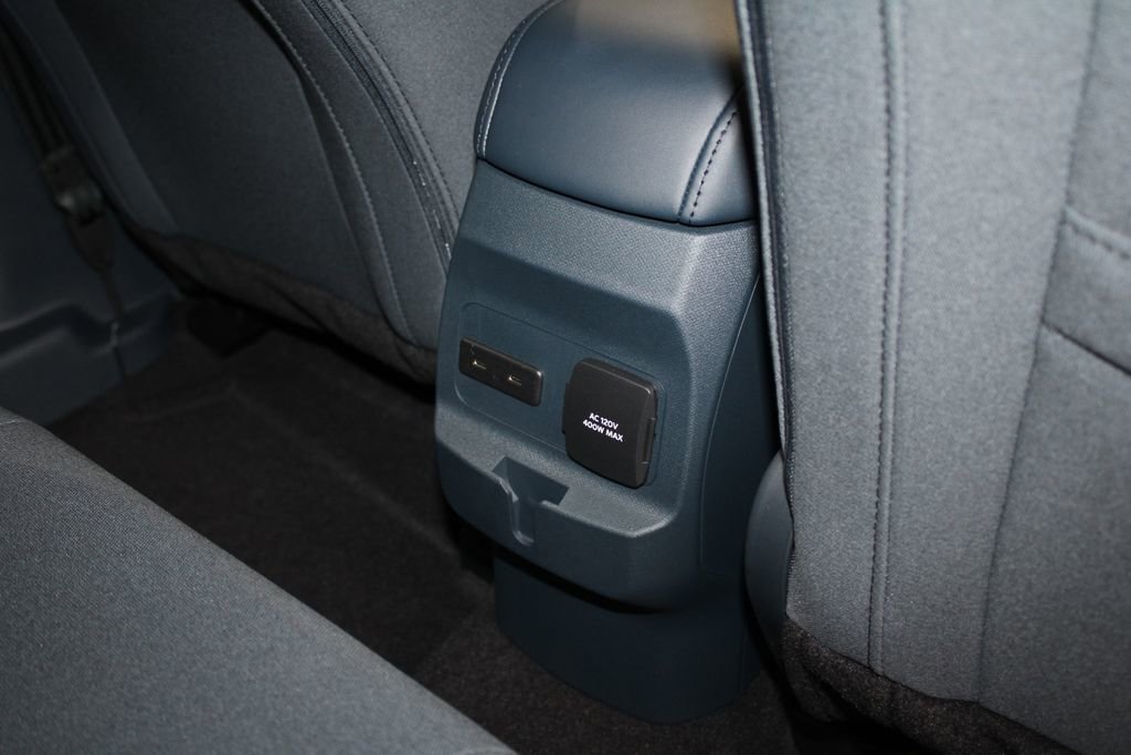 New 2025 Ford Maverick XLT w/ XLT Luxury Package image 32