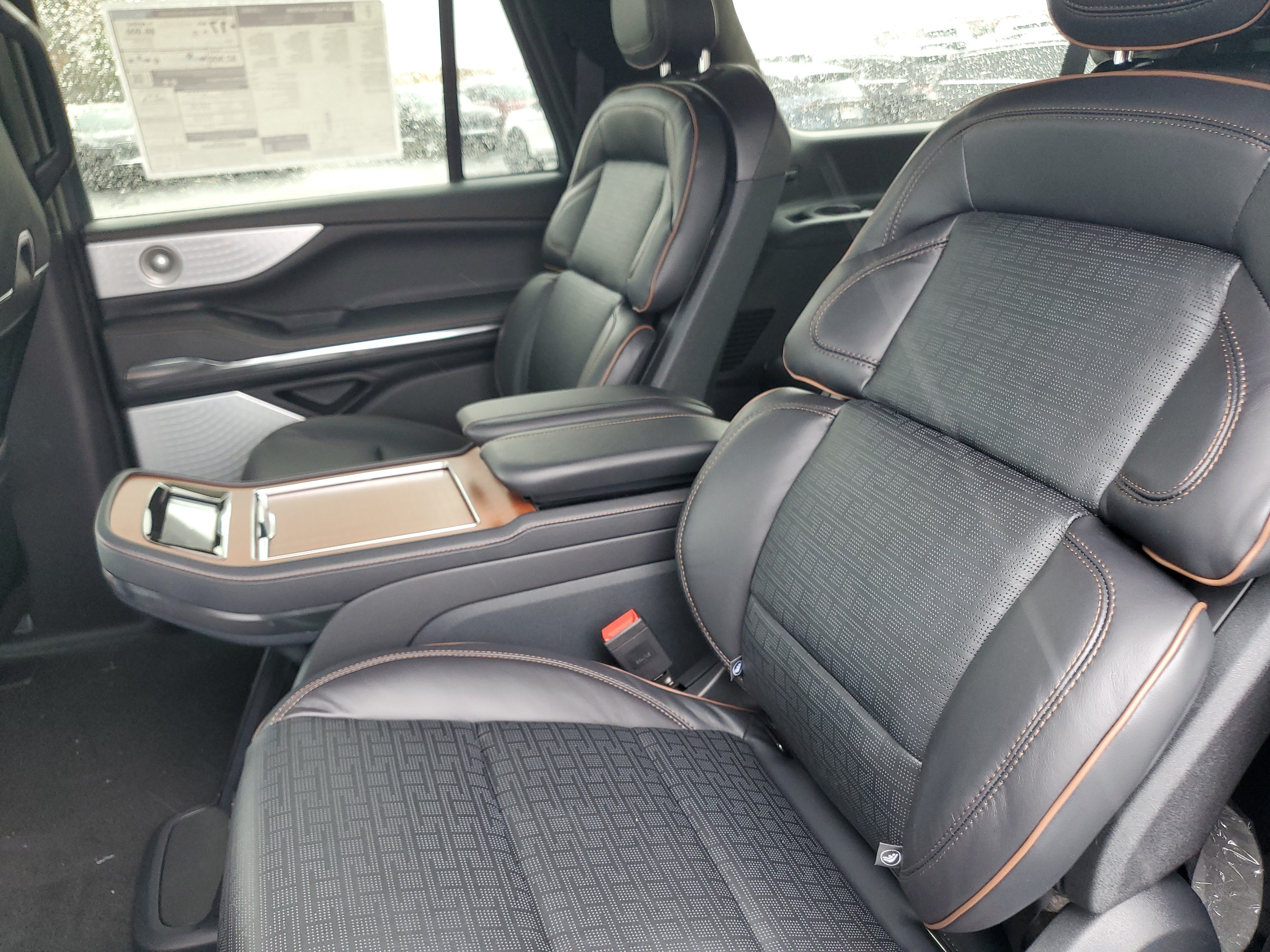 New 2026 Lincoln Navigator L Black Label AWD/4WD image 30