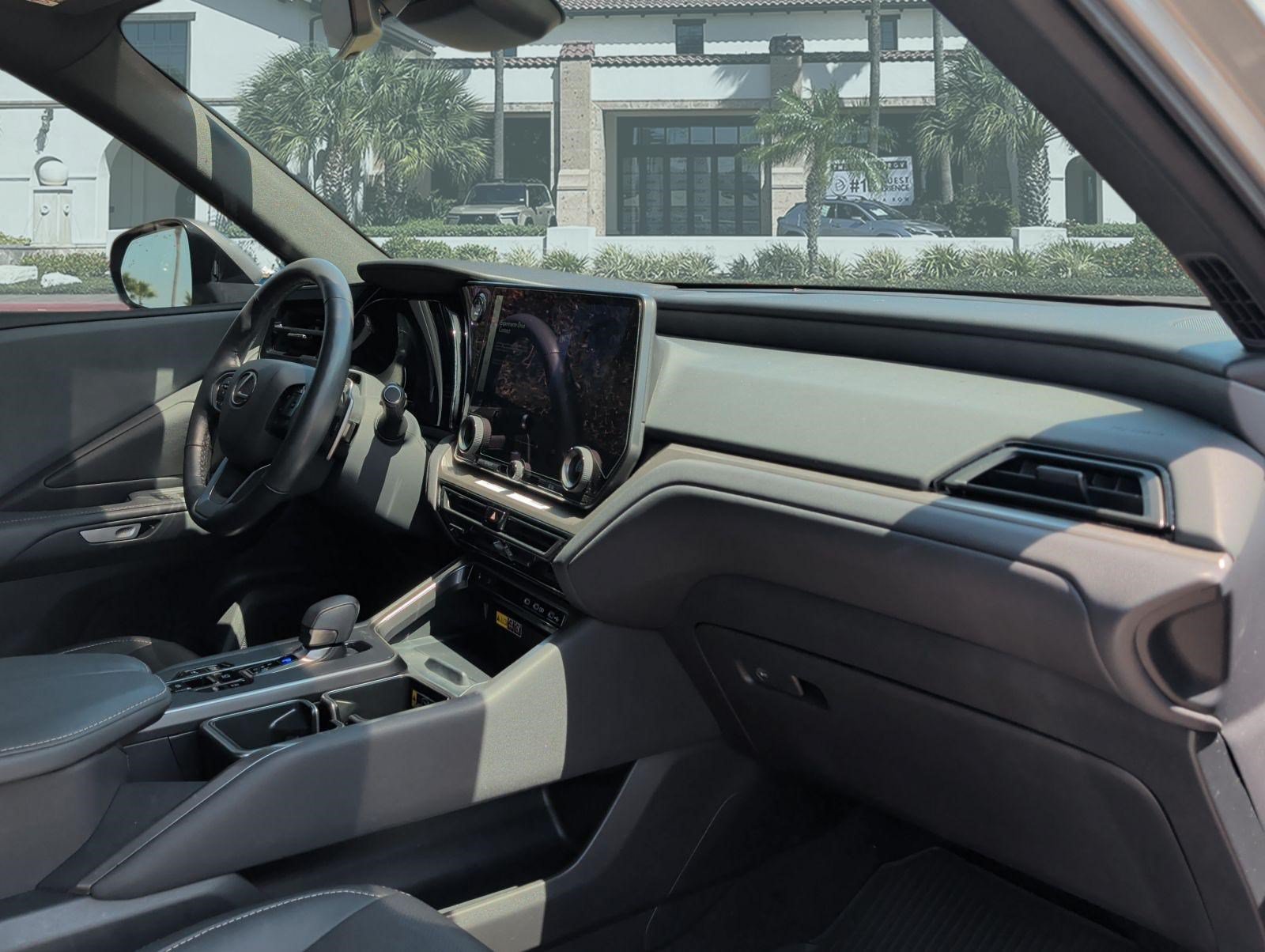 Certified 2026 Lexus TX 350 AWD w/ Technology Package image 30
