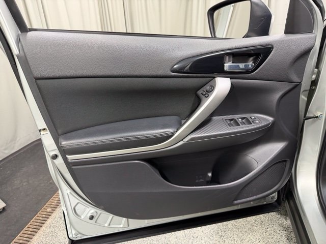 Used 2020 Mitsubishi Eclipse Cross SE AWD/4WD image 19