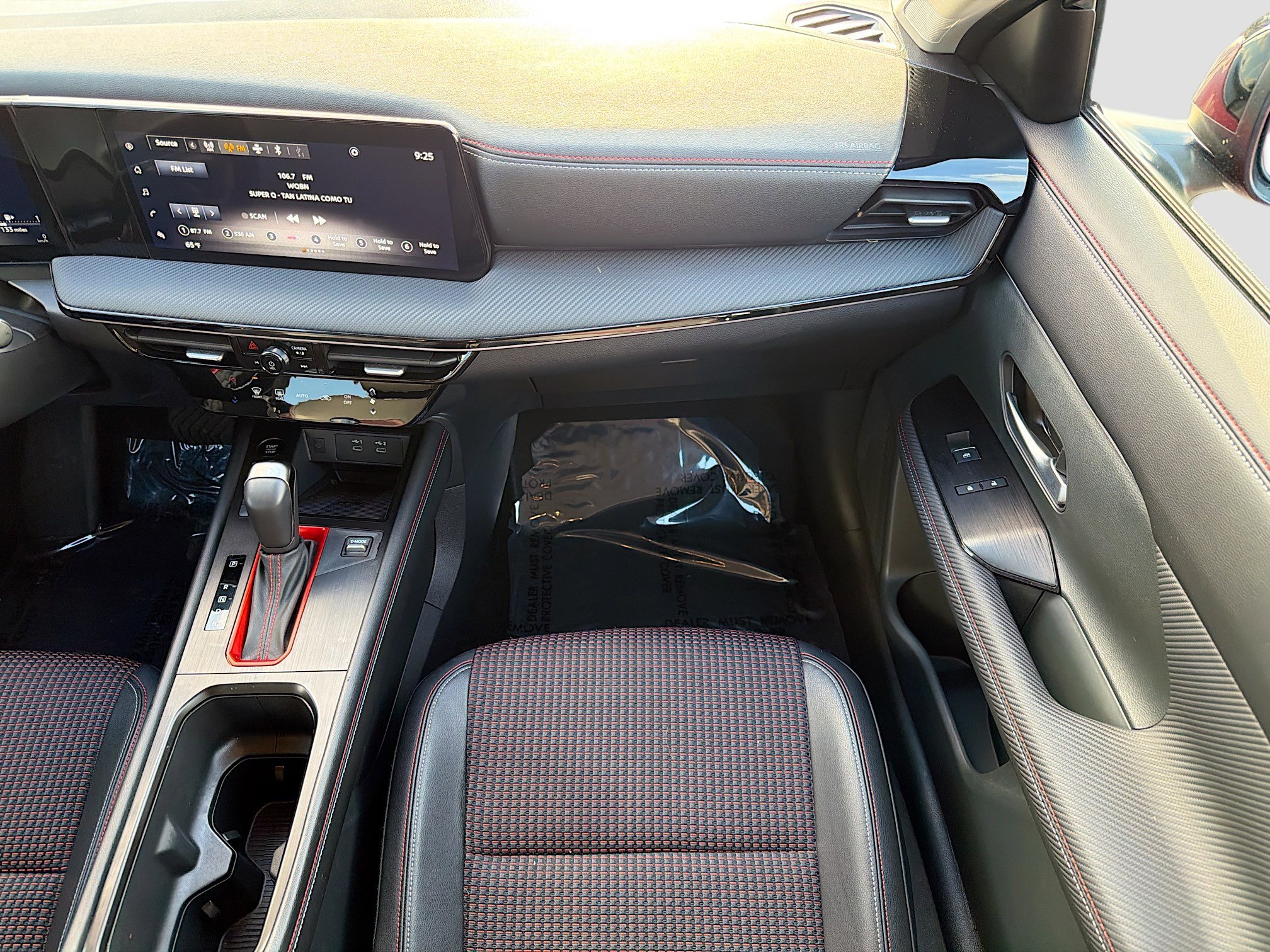 Used 2025 Nissan Kicks SR image 17