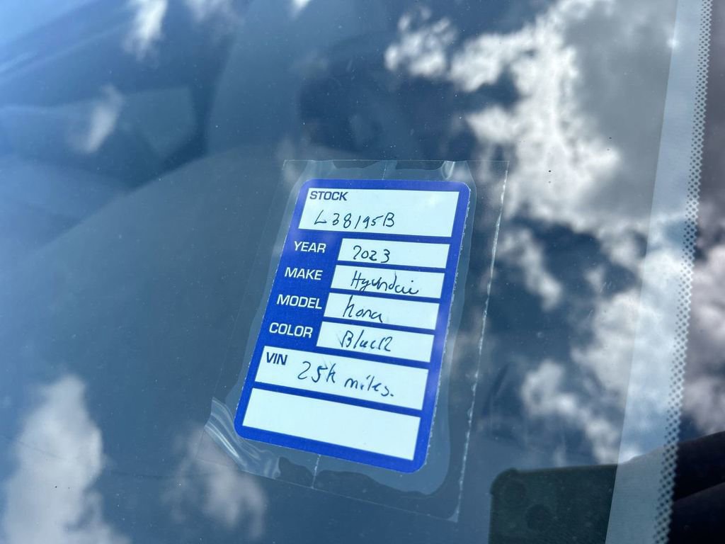 Used 2023 Hyundai Kona SEL w/ Cargo Package FWD image 11