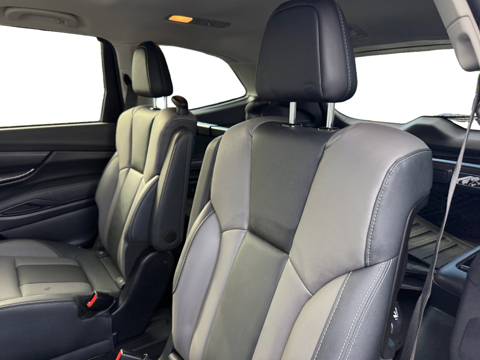 Used 2022 Subaru Ascent Onyx Edition image 16