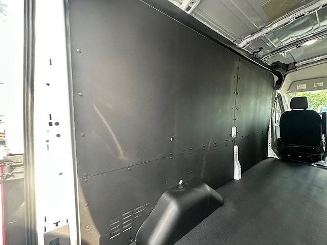 New 2027 Ford Transit 250 148 Medium Roof w/ Load Area Protection Package RWD image 11