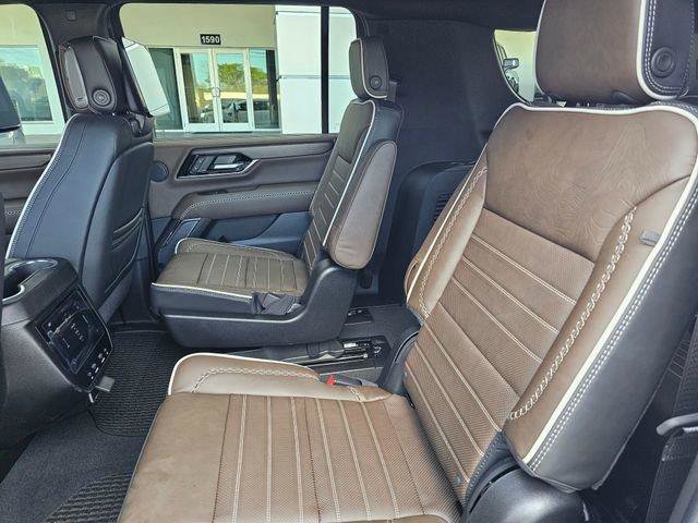 New 2026 GMC Yukon XL Denali Ultimate AWD/4WD image 23