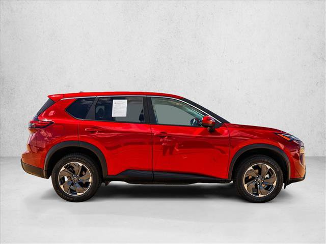 Used 2025 Nissan Rogue SV AWD/4WD image 4