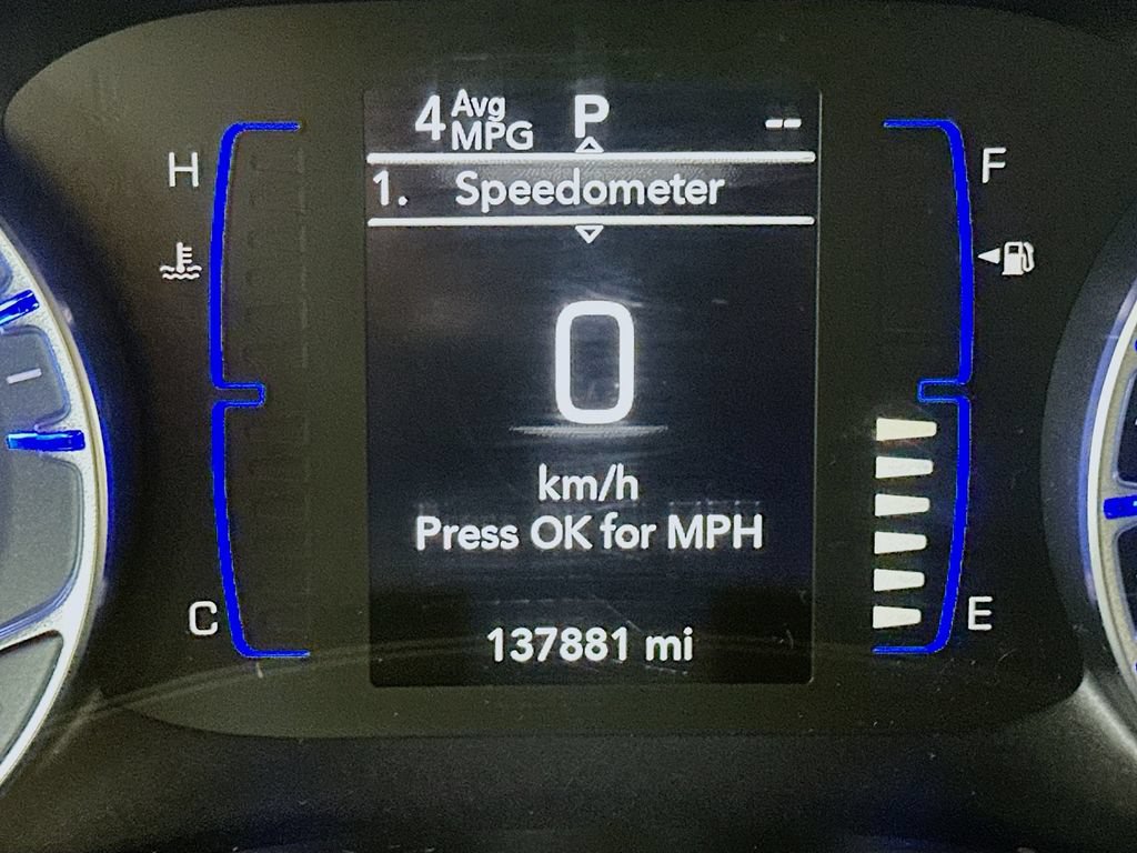 Used 2019 Chrysler Pacifica Touring-L FWD image 15