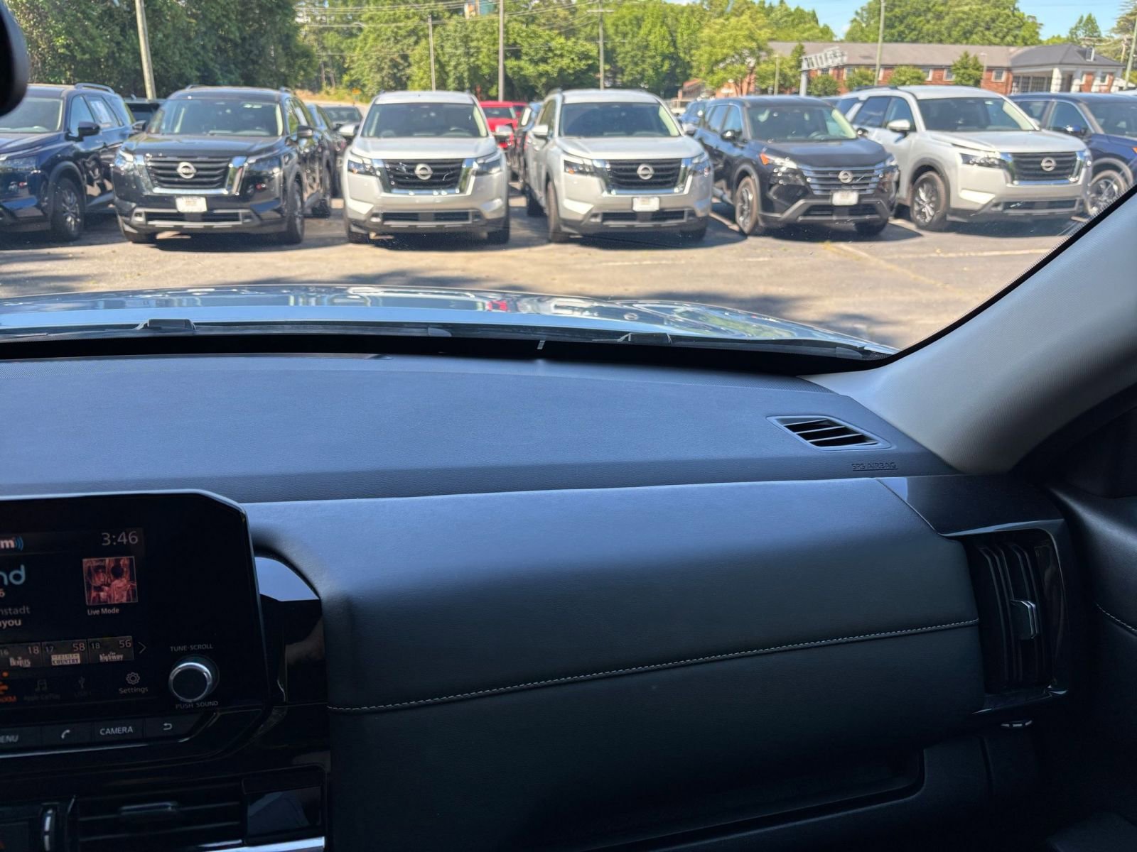 Used 2025 Nissan Pathfinder SV AWD/4WD image 38