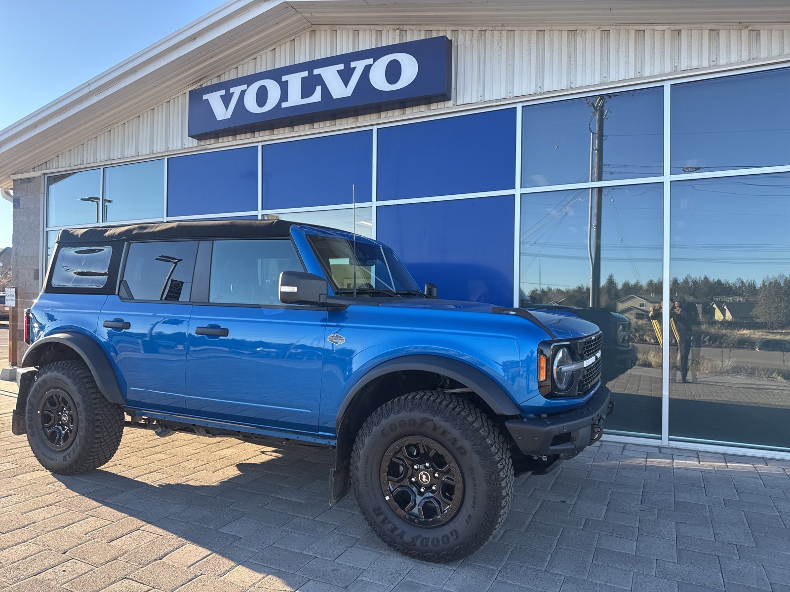 Used 2024 Ford Bronco Wildtrak image 1