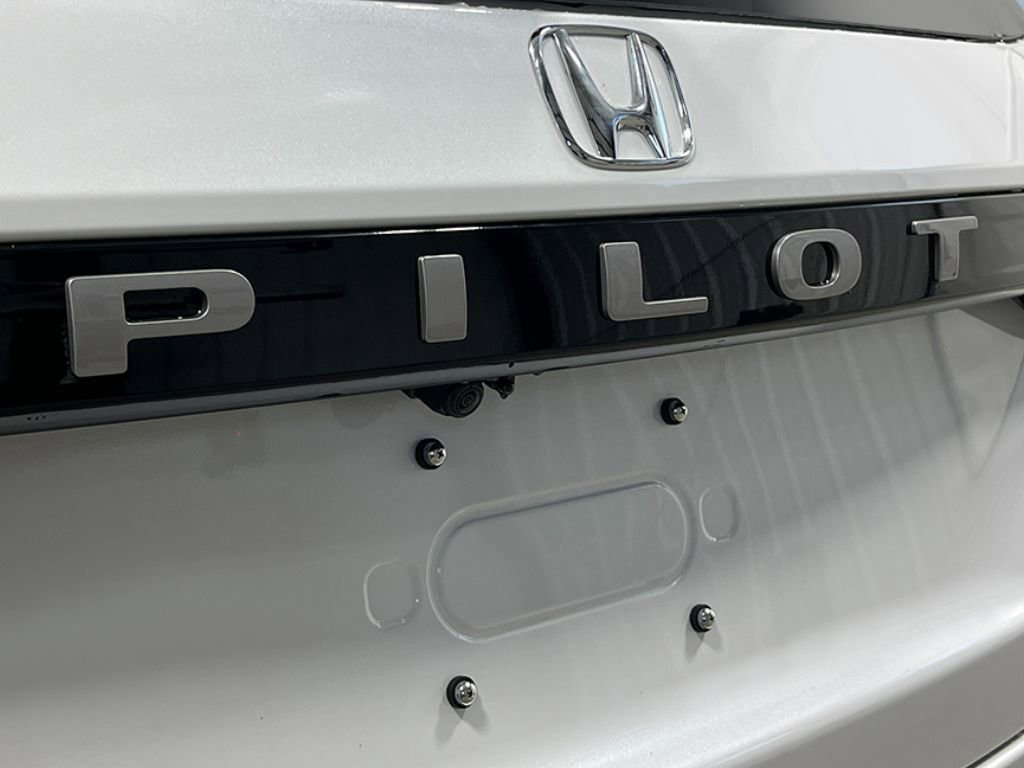 New 2026 Honda Pilot Touring image 7