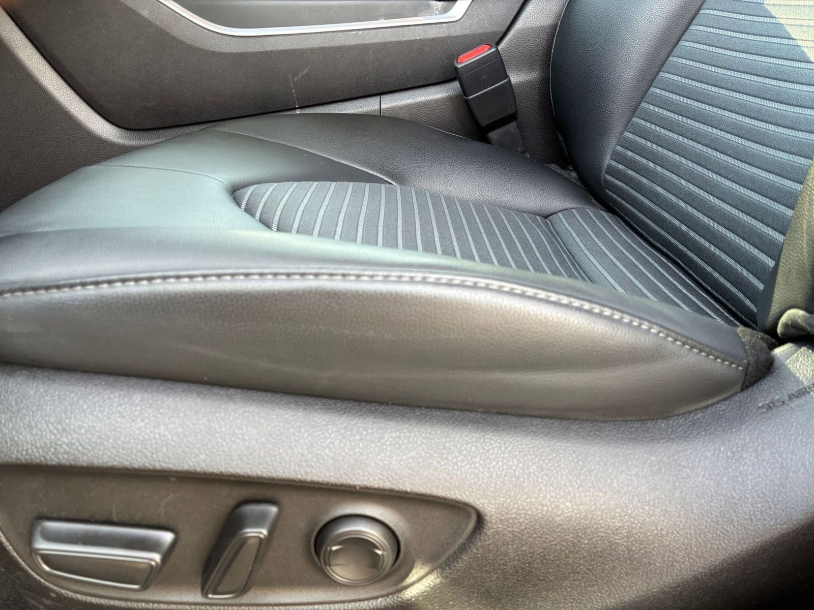 Used 2025 Toyota Highlander XSE image 23