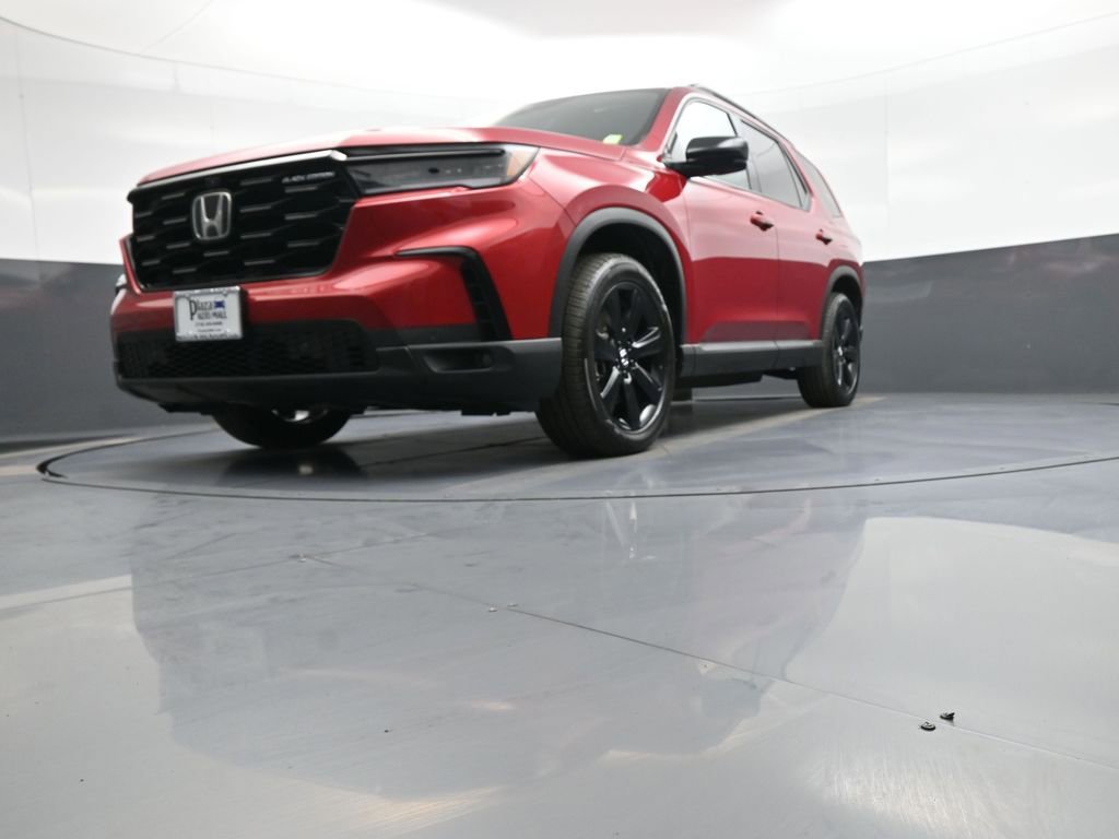 Certified 2025 Honda Pilot Black Edition image 28
