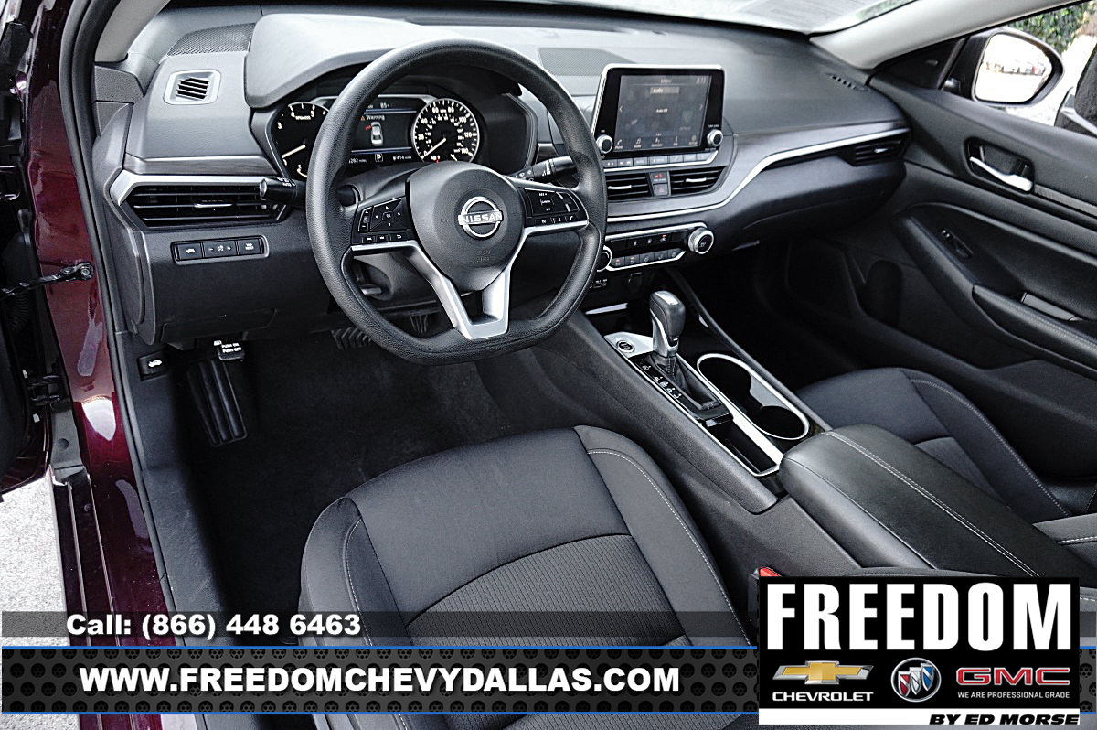 Used 2024 Nissan Altima 2.5 SV FWD image 6