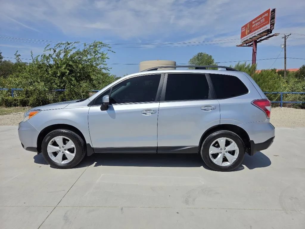 Used 2016 Subaru Forester 2.5i Premium w/ All-Weather Package AWD/4WD image 8