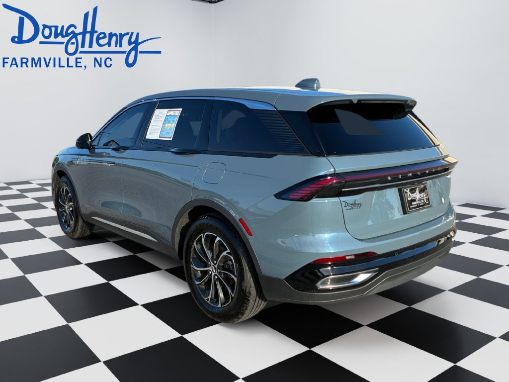 Used 2026 Lincoln Nautilus Premier w/ Equipment Group 102A AWD/4WD image 3