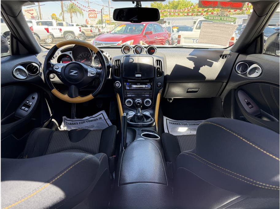 Used 2019 Nissan 370Z Coupe w/ Z34 Heritage Edition - White RWD image 5