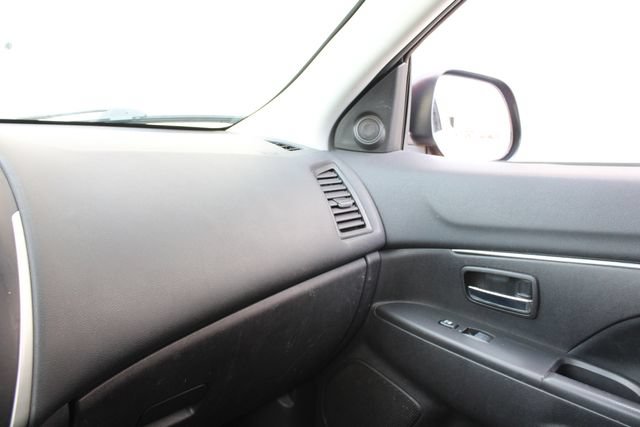 Used 2013 Mitsubishi Outlander Sport LE FWD image 17