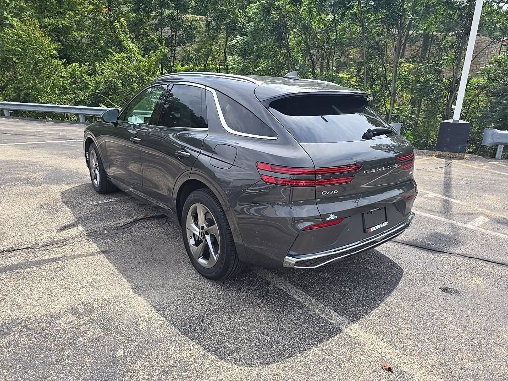 Used 2026 Genesis GV70 2.5T Advanced AWD/4WD image 3