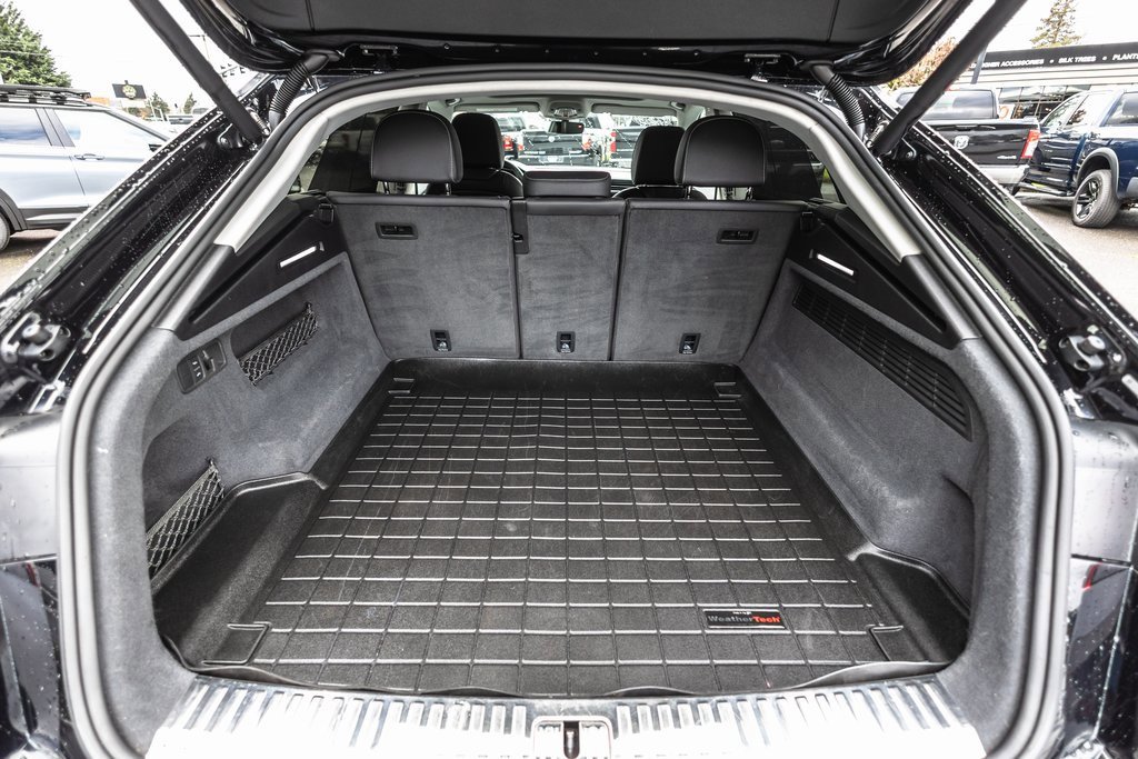 Used 2019 Audi Q8 Prestige w/ Adaptive Chassis Package image 37