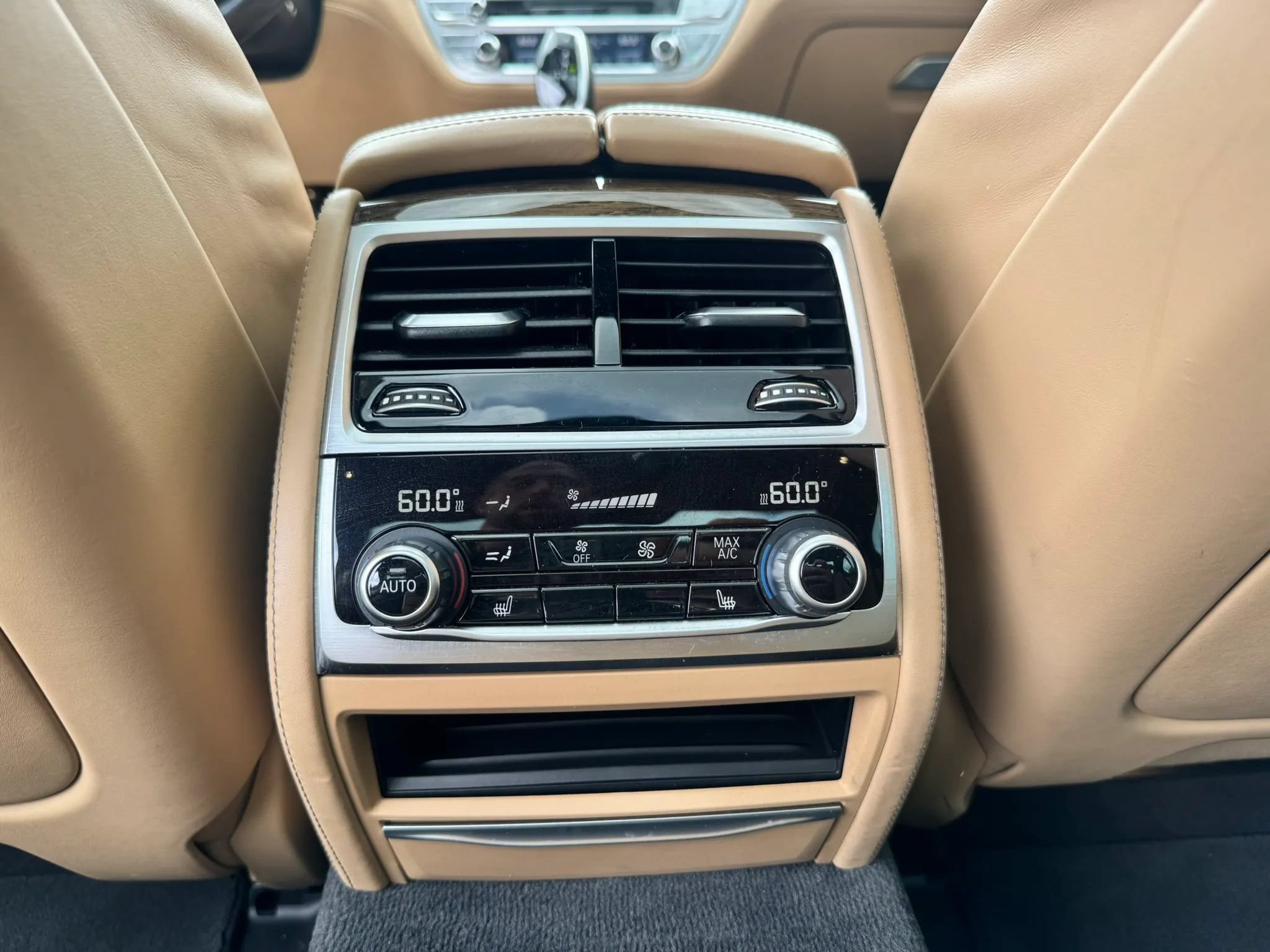 Used 2016 BMW 750i xDrive AWD/4WD image 43
