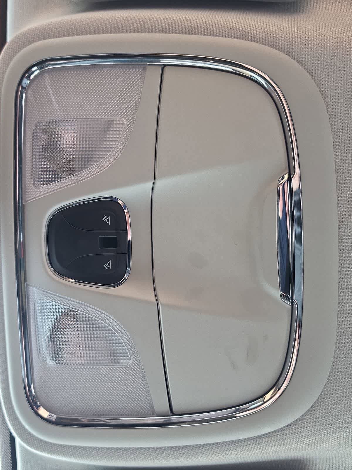 Used 2020 Jeep Cherokee Limited AWD/4WD image 23
