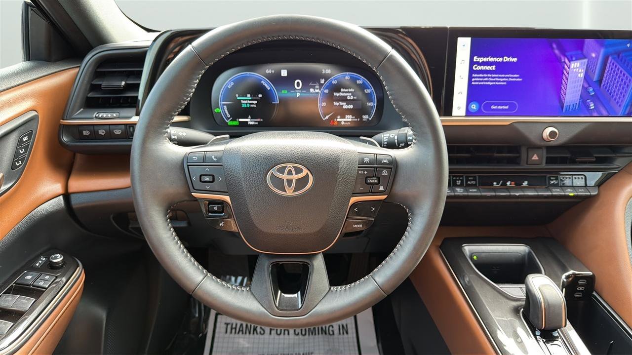 Used 2025 Toyota Crown Signia AWD/4WD image 25