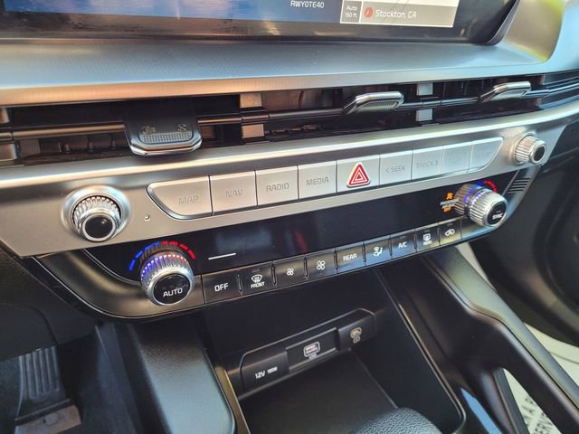 Used 2024 Kia Telluride LX image 14