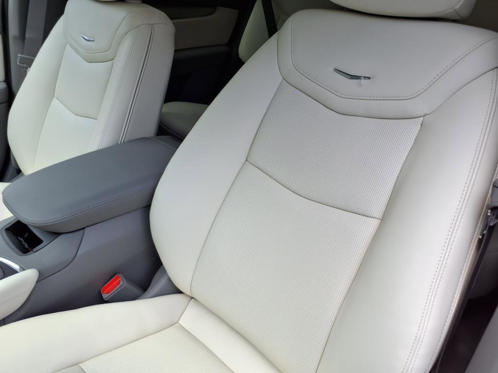 New 2025 Cadillac XT5 Premium Luxury w/ Technology Package image 14