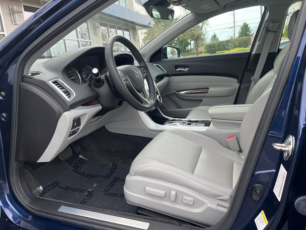 Certified 2017 Acura TLX V6 w/ Technology Package FWD image 11