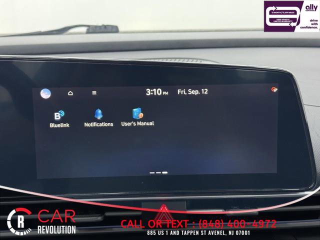 Used 2024 Hyundai Elantra Limited FWD image 25