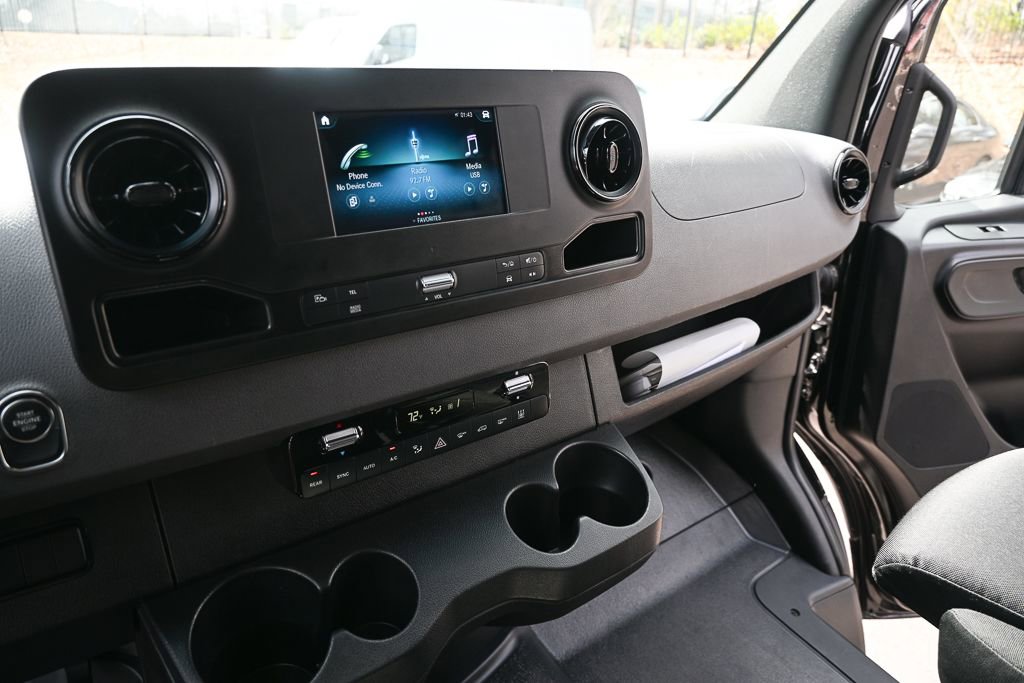 Used 2023 Mercedes-Benz Sprinter 2500 image 12