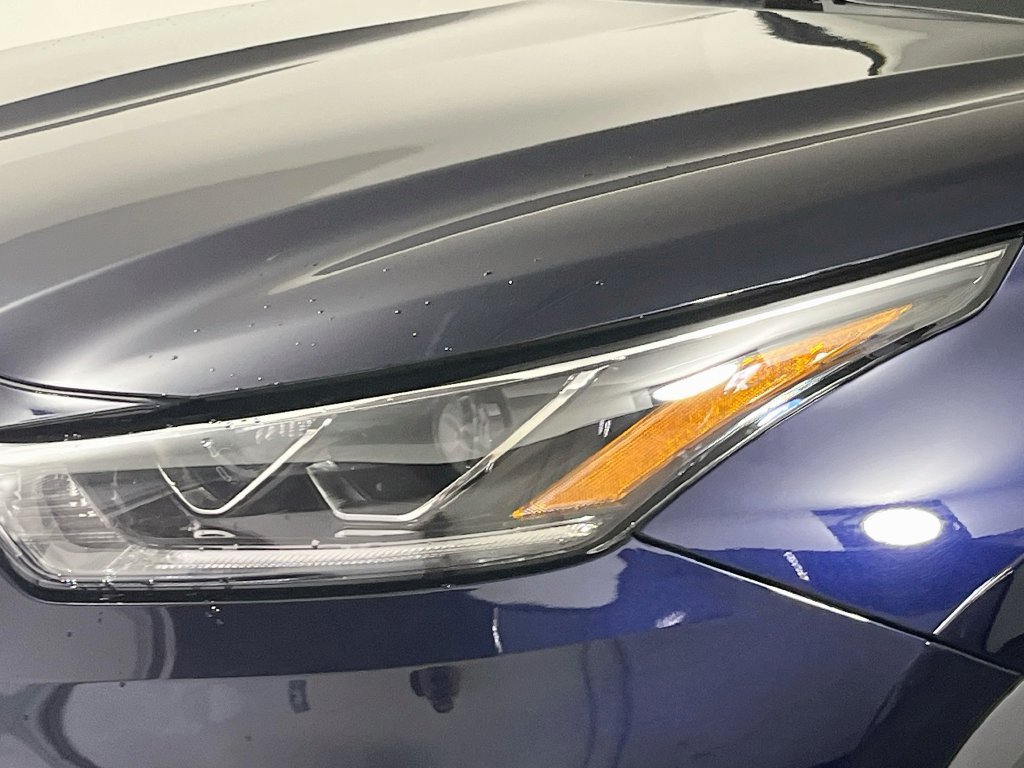 Used 2021 Toyota Highlander Limited FWD image 9