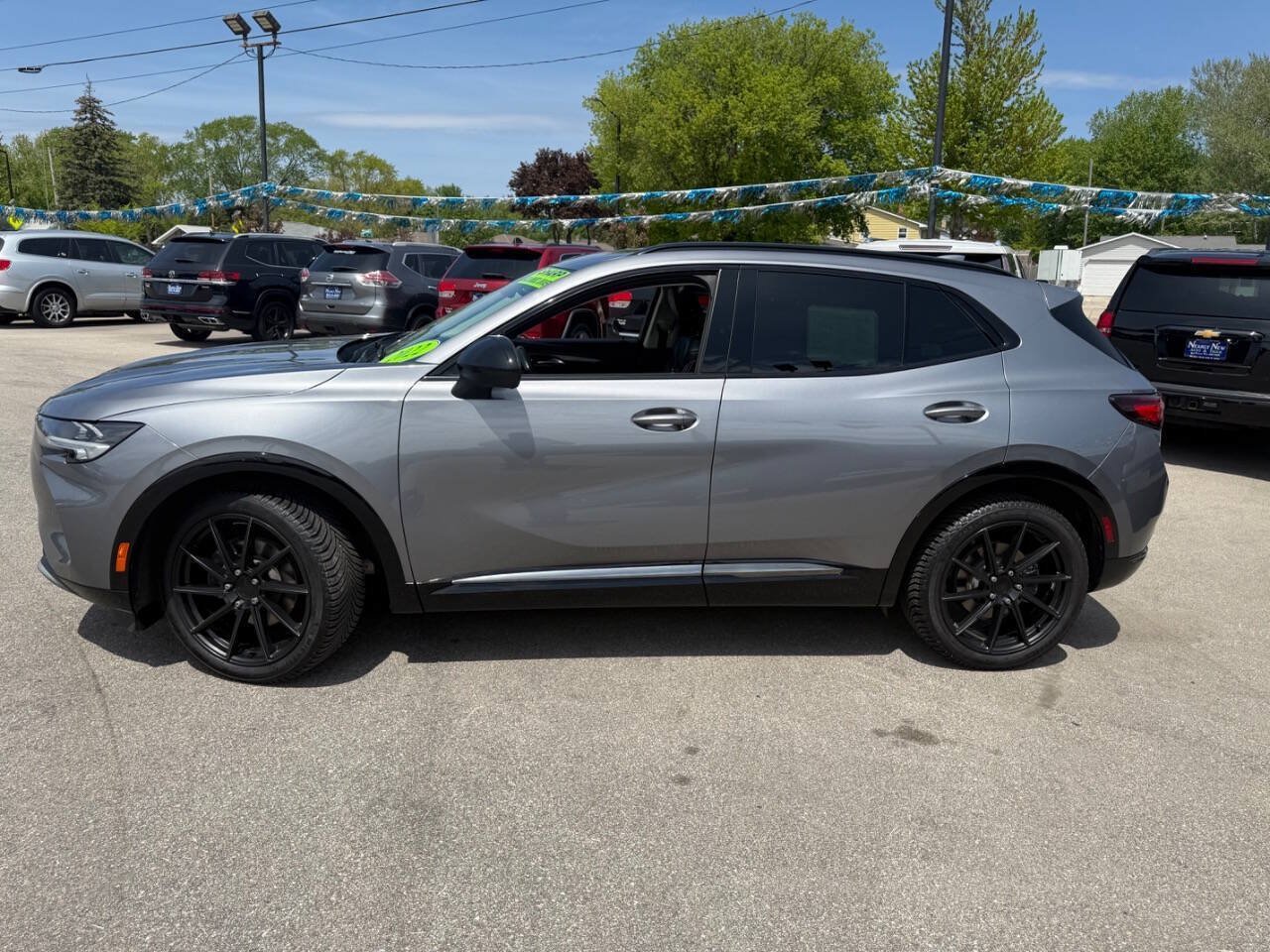 Used 2022 Buick Envision Essence w/ Sport Touring Package AWD/4WD image 5