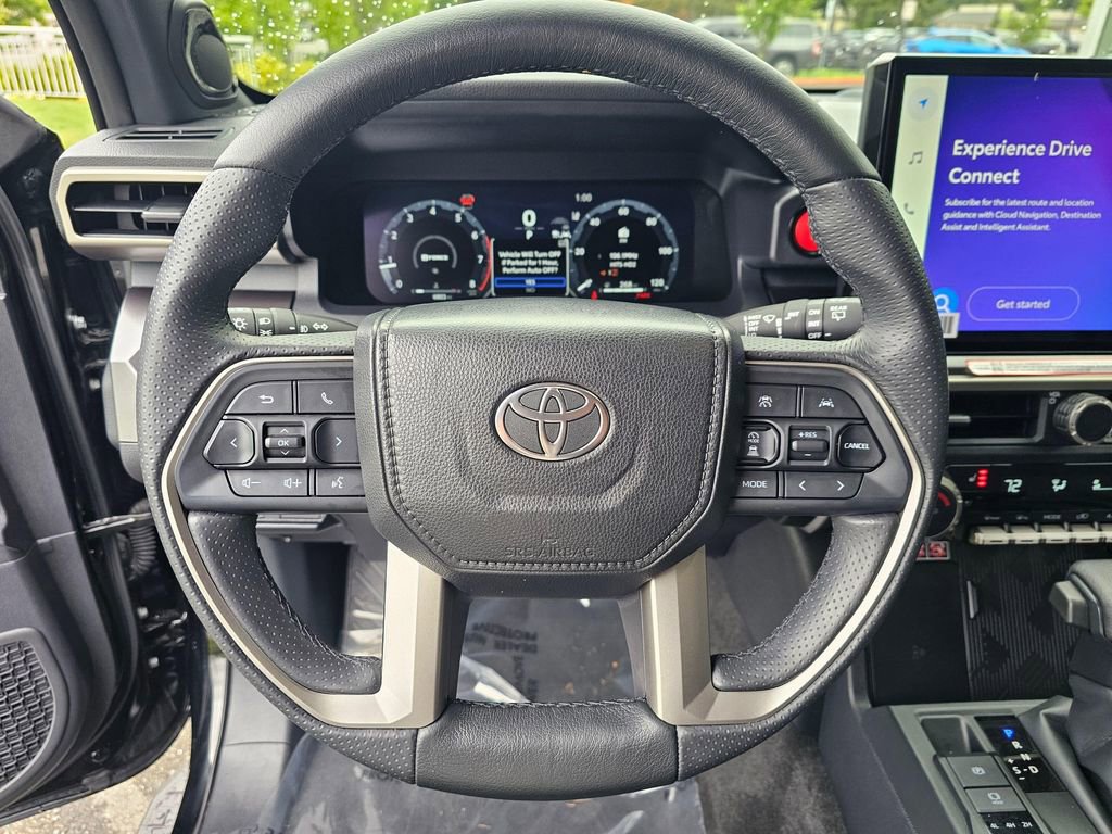 Used 2025 Toyota 4Runner TRD Off-Road Premium AWD/4WD image 25