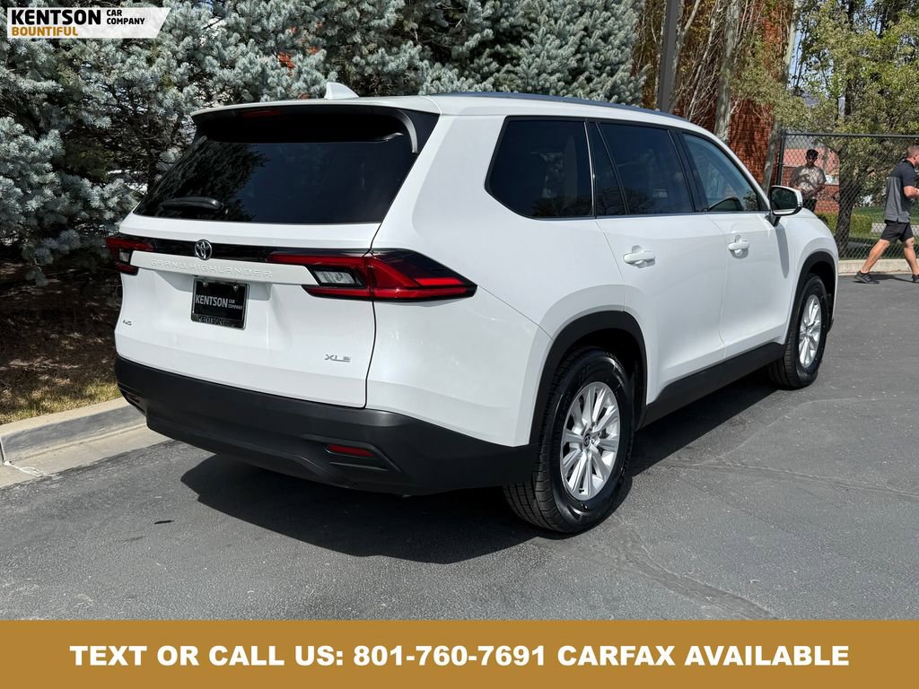 Used 2025 Toyota Grand Highlander AWD image 6