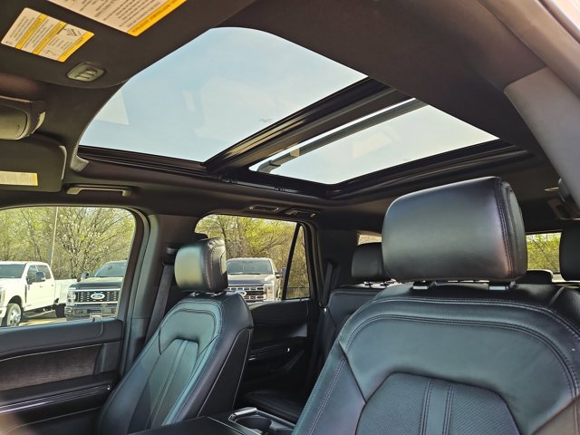 Used 2019 Ford Expedition Limited w/ Texas Edition Package image 16