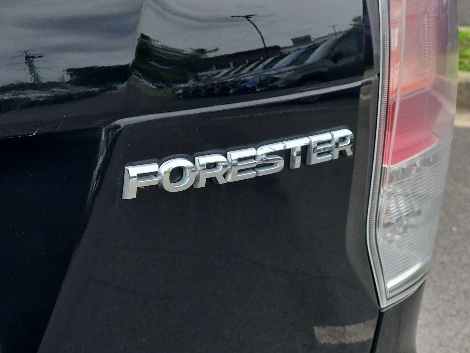 Used 2018 Subaru Forester 2.5i Limited AWD/4WD image 13