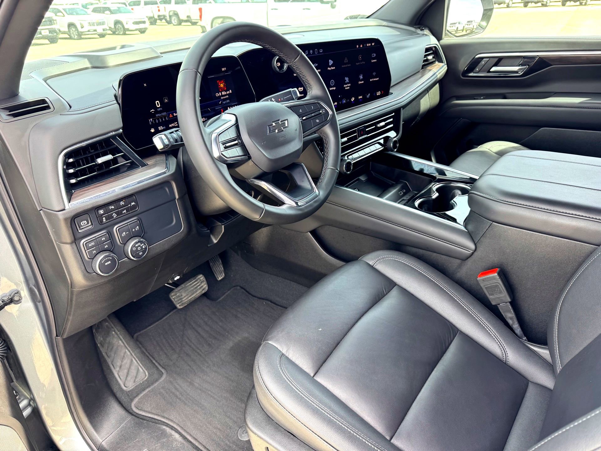 Used 2025 Chevrolet Tahoe Z71 image 11