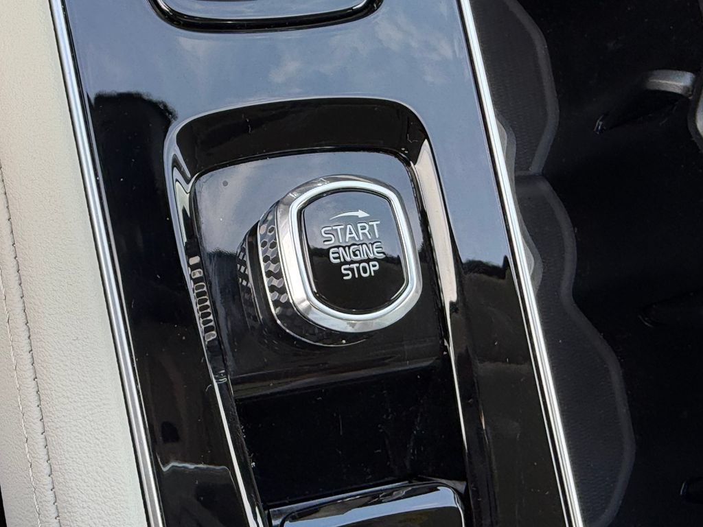 New 2026 Volvo XC90 T8 Ultra w/ Protection Package Premier AWD/4WD image 28