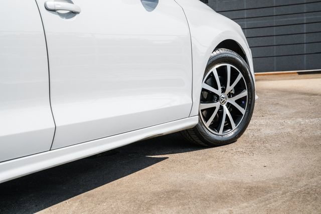Used 2017 Volkswagen Jetta SE image 27