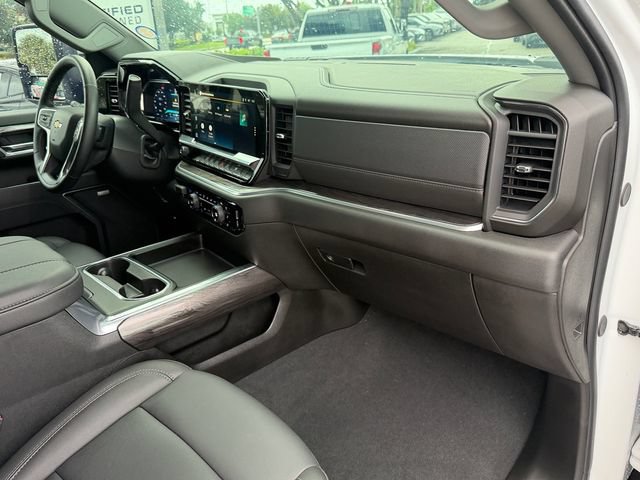 Used 2026 Chevrolet Silverado 2500 LTZ w/ LTZ Convenience Package AWD/4WD image 17