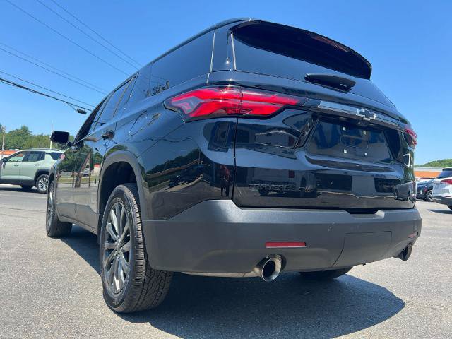 Used 2023 Chevrolet Traverse RS w/ LPO, Floor Liner Package AWD/4WD image 7